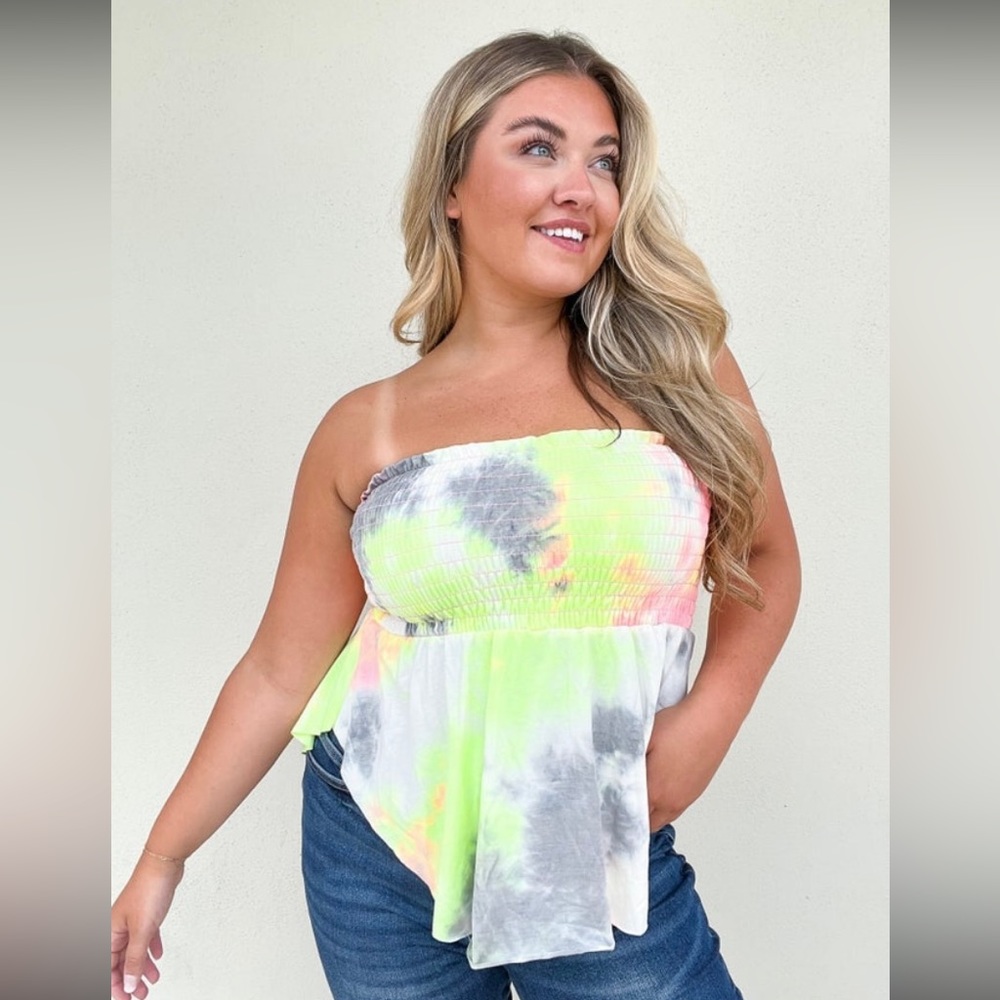 NWT Blue Buttercup Smocked Tye-Dye Tube Top